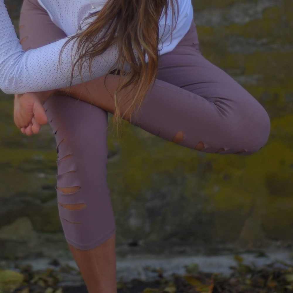 Small Alo Capris - rose